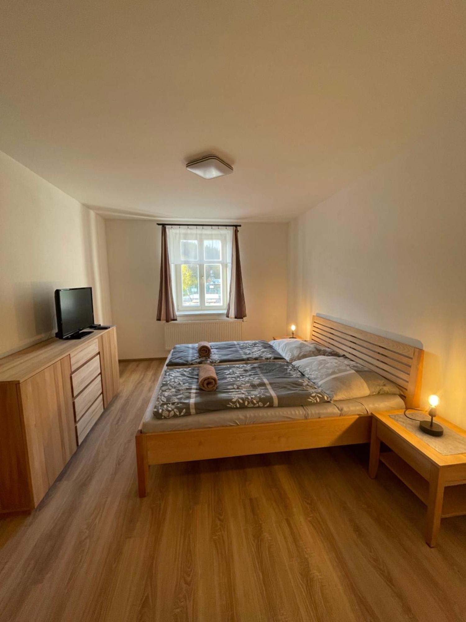Apartman Kamenak Вимперк Екстериор снимка