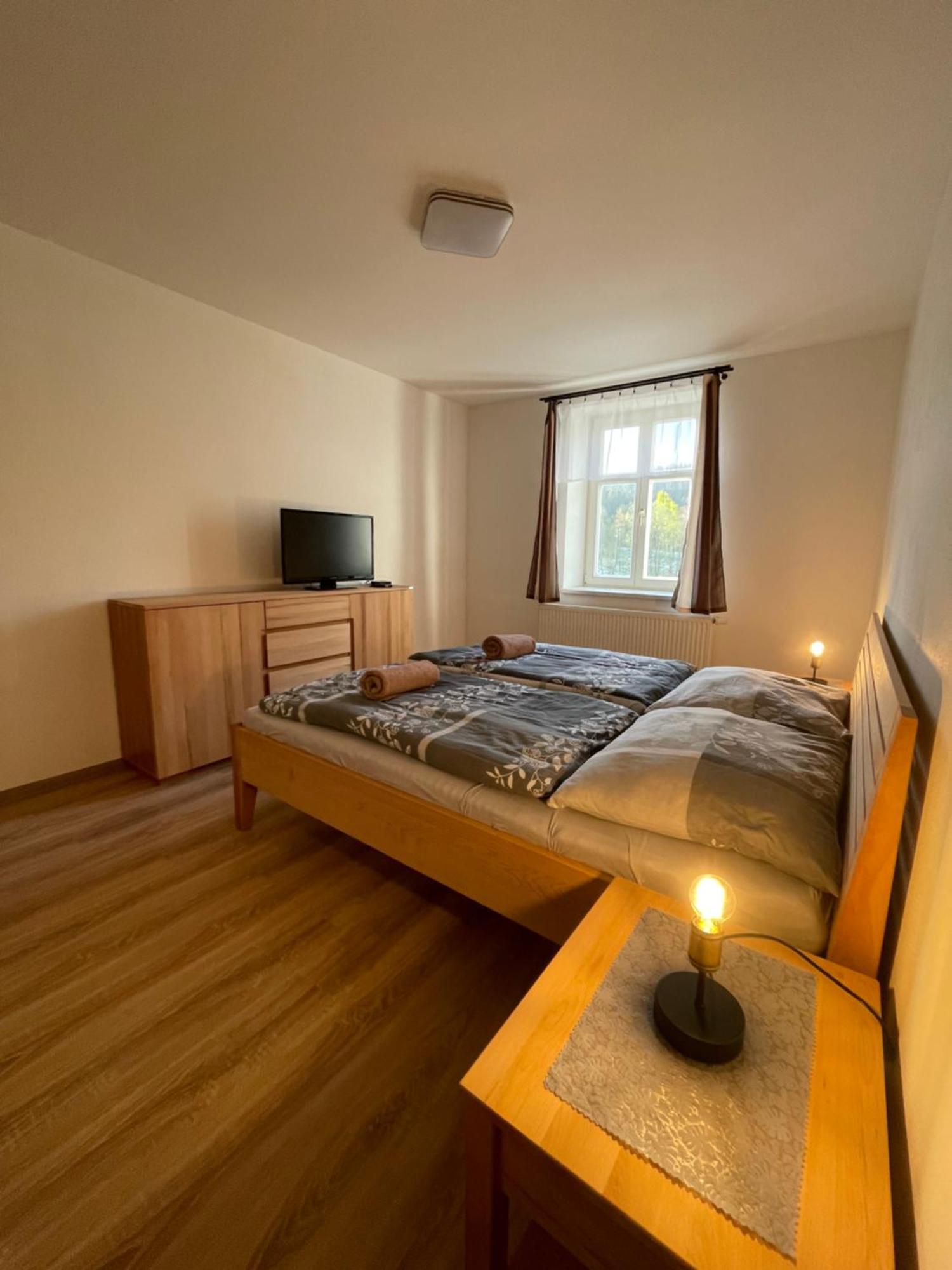 Apartman Kamenak Вимперк Екстериор снимка